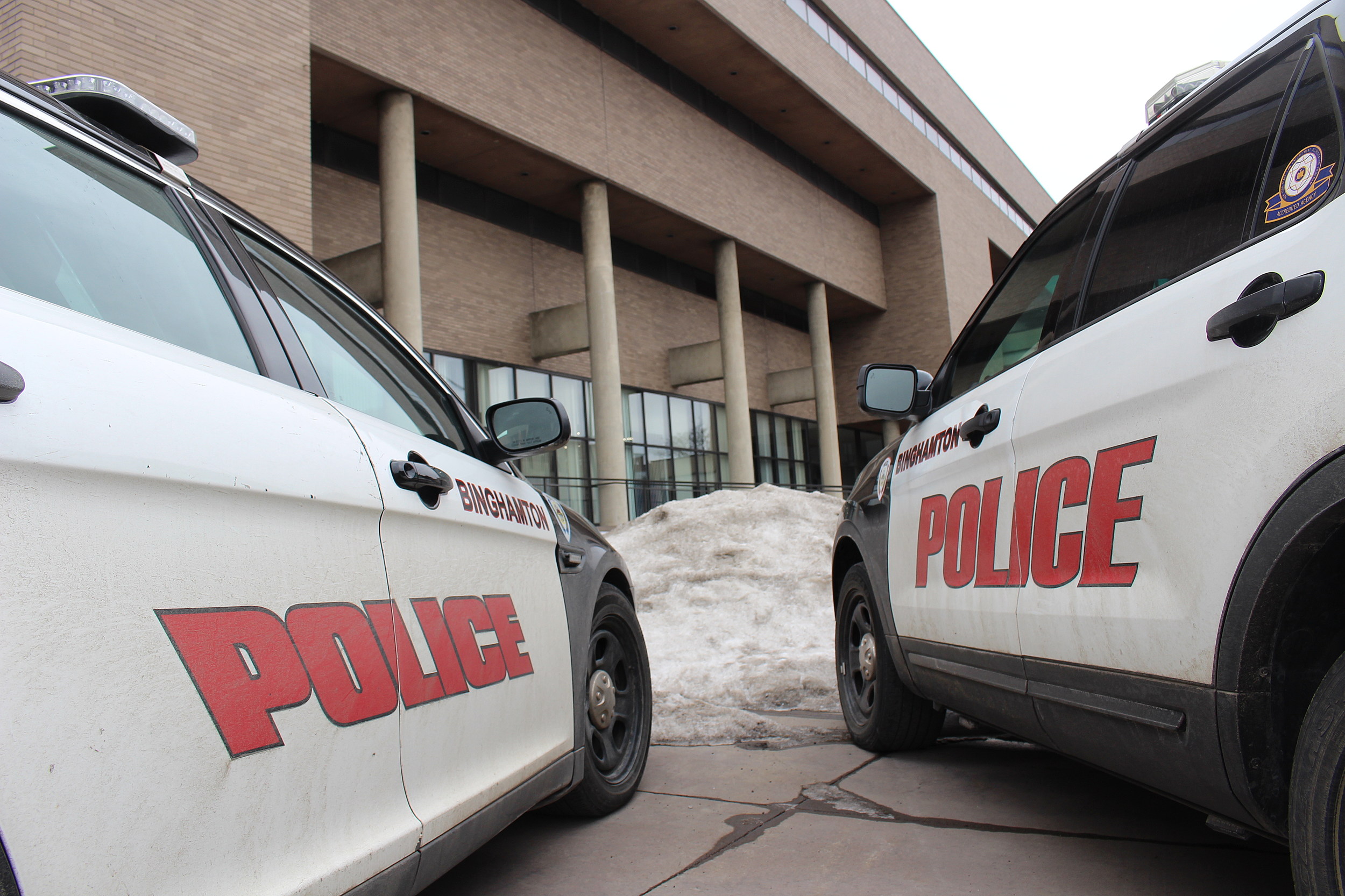 Several Binghamton police officers were sent to 2 Court Street on February 22, 2019. (Photo: Bob Joseph/WNBF News)