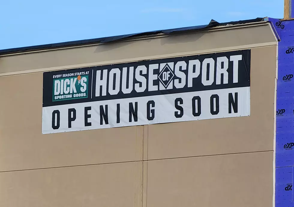 Workers Now Sought for Dick’s “House of Sport” at Oakdale Commons